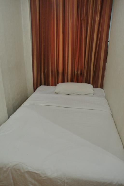 Sun City Hotel Bangkok Buitenkant foto