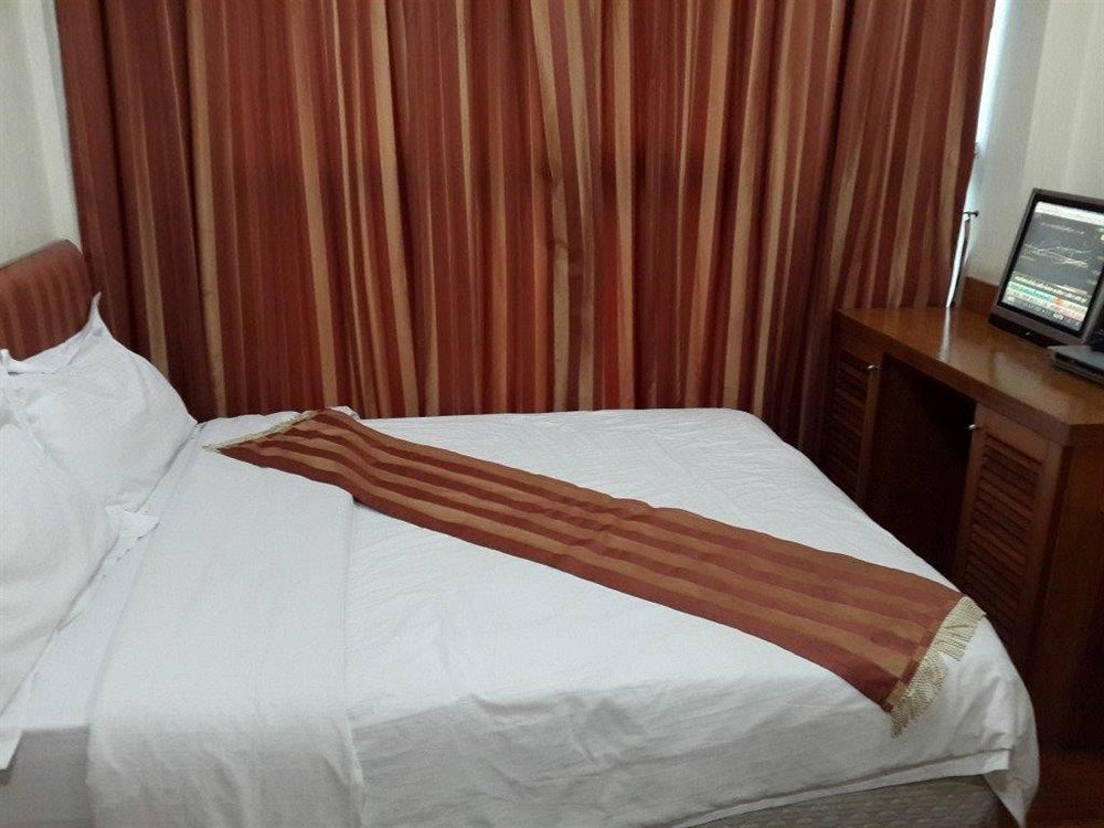 Sun City Hotel Bangkok Buitenkant foto